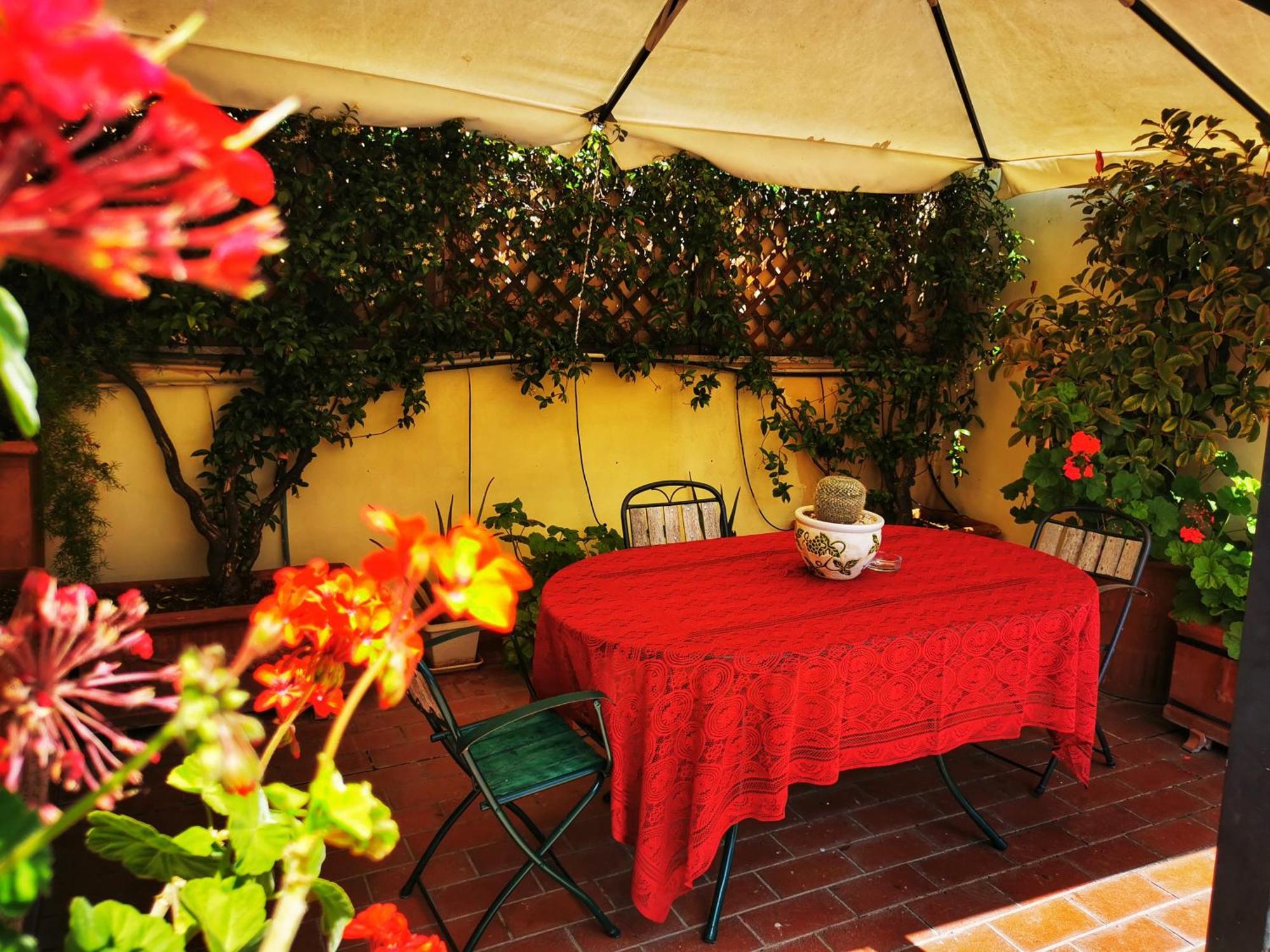 Attic Garden Pensión Roma
